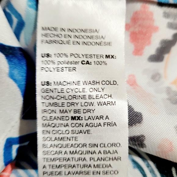 Chico’s Size 3-16/18 Button-Front Blouse Multicolor Geometric Print Long Sleeve - Picture 10 of 10